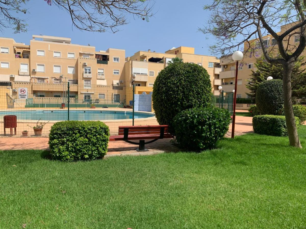 Apartamento 3 Dormitorios En La Playa De Almeria. Roquetas de Mar Dış mekan fotoğraf